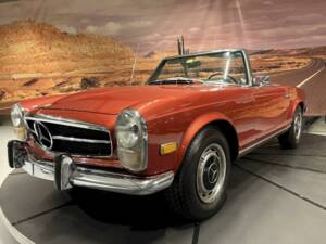 Image 2/35 de Mercedes-Benz 280 SL (1969)