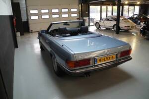 Image 31/41 of Mercedes-Benz 500 SL (1986)