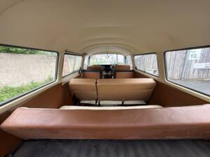 Bild 14/18 von Volkswagen T2b Kleinbus (1979)