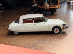 Imagen 12/42 de Citroën ID 19 (1968)