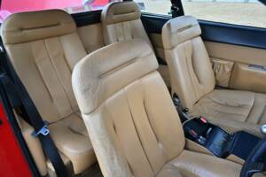 Image 42/50 of Ferrari Mondial 8 (1981)