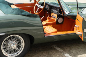 Bild 27/33 von Jaguar E-Type 4.2 (1967)