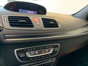 Immagine 33/43 di Renault Mégane RS (2011)