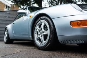 Image 58/60 of Porsche 911 Targa (1996)