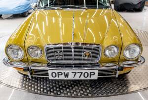 Image 33/50 de Jaguar XJ 6 C 4.2 (1975)