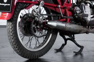 Image 25/50 de Moto Guzzi 250 SS (1950)