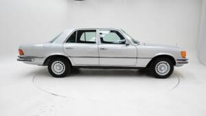 Image 9/15 of Mercedes-Benz 280 SE (1980)