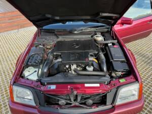 Image 16/34 de Mercedes-Benz 500 SL (1993)