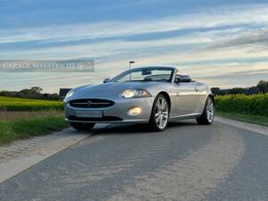 Image 60/84 de Jaguar XK 4.2 (2006)