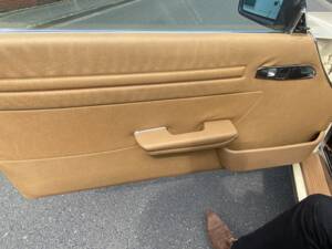 Image 21/31 of Mercedes-Benz 560 SL (1986)