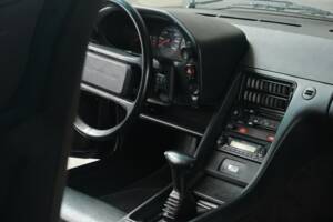 Afbeelding 46/50 van Porsche 928 S4 (1989)