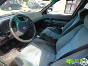 Bild 10/17 von Alfa Romeo 164 2.0 Turbo (1989)