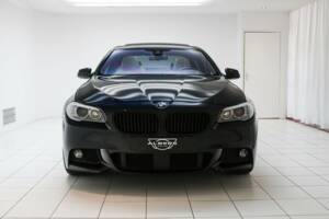 Image 4/24 of BMW 550i (2012)