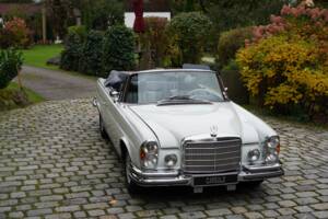 Image 11/15 of Mercedes-Benz 280 SE 3,5 (1971)