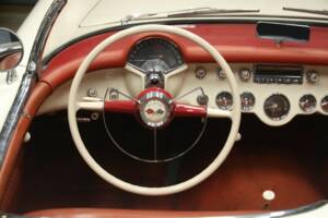 Image 32/50 of Chevrolet Corvette (1954)