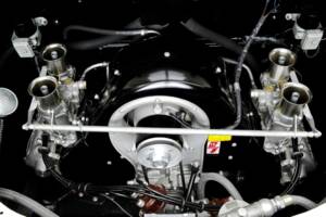 Image 37/39 de Porsche 356 B Carrera 2/2000 GS (1963)