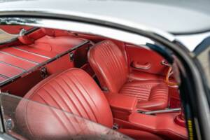Image 38/50 of Jaguar E-Type 4.2 (1965)