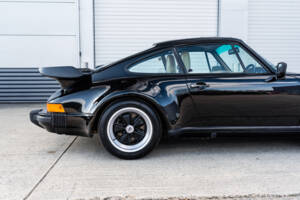 Image 9/67 de Porsche 911 Turbo 3.3 (1986)