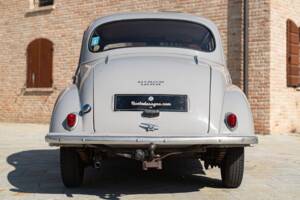 Image 8/50 of Morris Minor 1000 (1958)