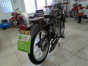Image 2/32 de Laverda 75 Sport (1954)