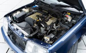 Image 43/45 of Mercedes-Benz E 220 (1995)