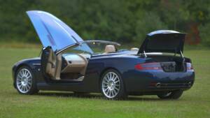 Image 24/50 of Aston Martin DB 9 Volante (2006)