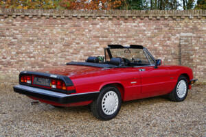 Image 38/50 de Alfa Romeo 2.0 Spider (1988)
