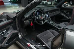 Image 16/25 of Porsche 911 Carrera 4 GTS (2017)