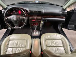 Immagine 14/26 di Audi A4 2.5 TDI (1999)