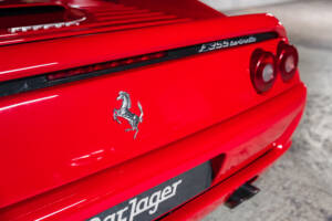 Afbeelding 20/46 van Ferrari F 355 Berlinetta (1997)