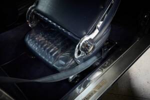 Afbeelding 51/60 van Aston Martin DB 6 (1968)