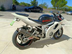 Image 36/47 of Yamaha DUMMY (2000)