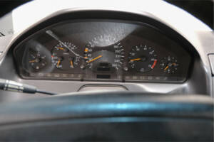 Imagen 12/21 de Mercedes-Benz SL 500 (1994)