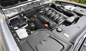 Immagine 5/50 di Jaguar XJ 8 Executive (2002)