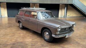 Image 6/40 of Peugeot 404 Break (1965)