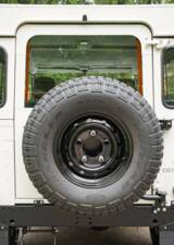 Image 67/96 of Land Rover Defender 90 (1995)