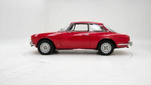 Image 8/15 de Alfa Romeo 2000 GT Veloce (1974)