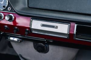 Image 24/50 de Citroën DS 21 (1969)
