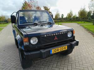 Image 4/8 of Mitsubishi Shogun (1987)
