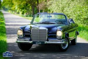 Image 6/52 of Mercedes-Benz 220 SE b (1963)