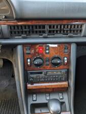 Image 19/29 of Mercedes-Benz 500 SEL (1990)