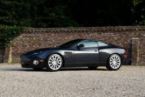 Image 25/50 of Aston Martin V12 Vanquish (2003)