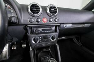 Immagine 29/50 di Audi TT 1.8 T (2001)