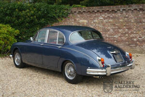 Image 2/50 of Jaguar Mk II 3.4 (1966)