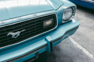 Bild 8/102 von Ford Mustang II Ghia 170 (1976)