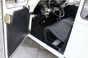 Image 17/50 of Citroën 2 CV 6 (1985)