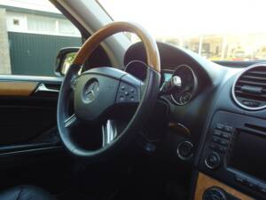 Immagine 40/100 di Mercedes-Benz GL 550 4MATIC (2008)