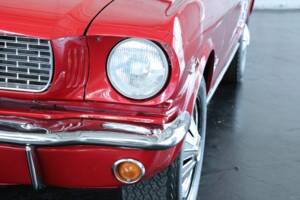 Immagine 18/50 di Ford Mustang 289 (1965)