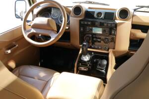 Bild 24/32 von Land Rover Defender 90 Works V8 (2014)
