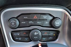 Bild 13/35 von Dodge Challenger SXT (2019)